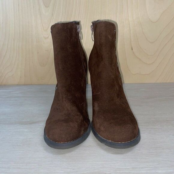 Volatile Vegan Faux Suede Brown Ankle Boots 8 - Picture 2 of 11